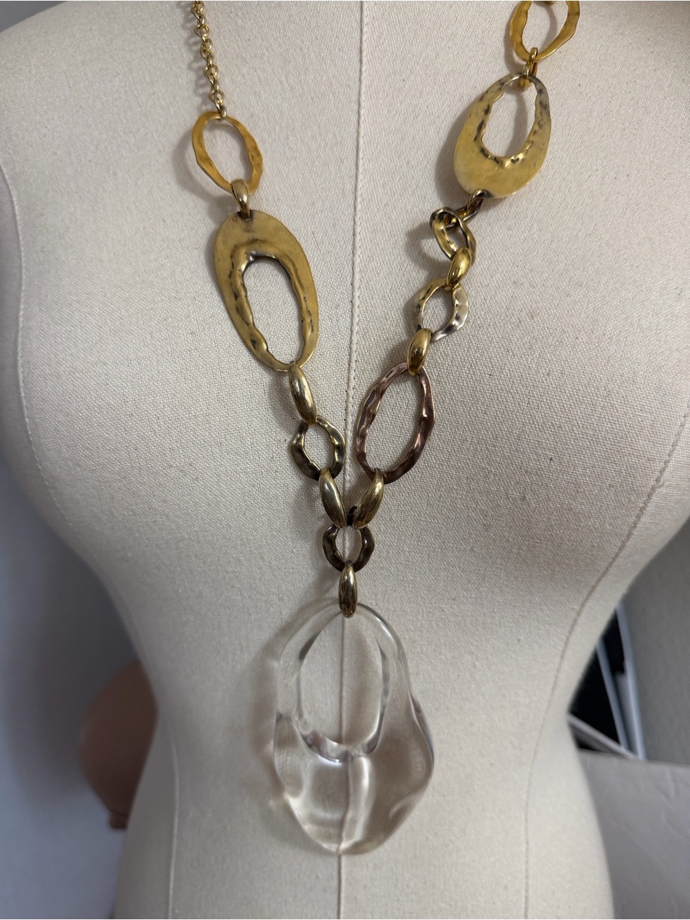 Alexis Bittar vintage Liquid Lucite hammered link statement necklace asymmetric - Picture 4 of 11
